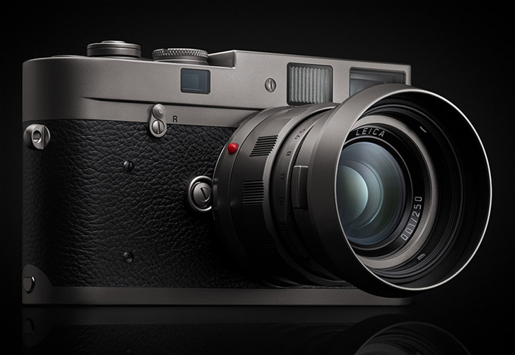 Leica представила комплект M-A Titan Set с плёночной камерой за $20 000