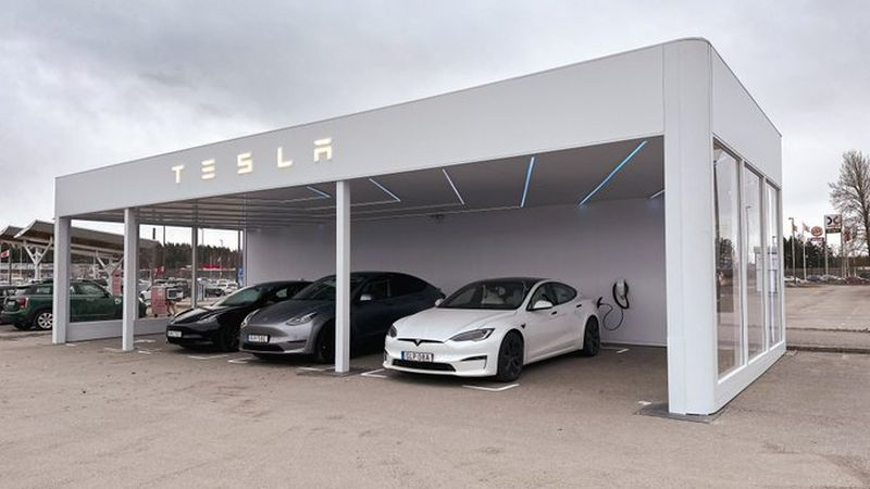 Tesla открыла в Европе первую площадку для удалённых тест-драйвов электромобилей