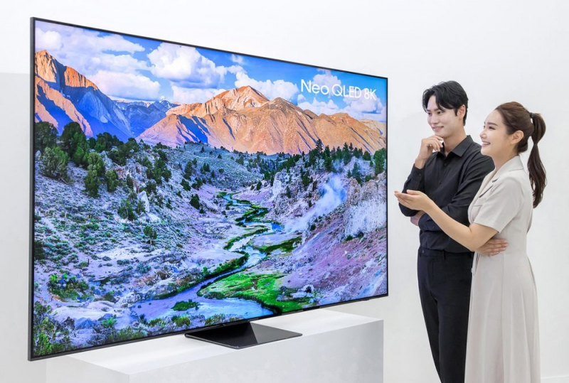 Samsung выпустила 98-дюймовый телевизор Neo QLED 8К с частотой 144 Гц, звуком 120 Вт и телевизором поменьше в подарок за $39 тысяч