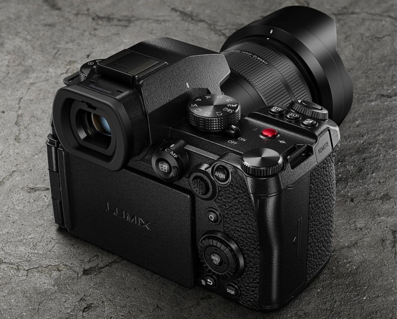 Panasonic представила Lumix G9II — флагманскую беззеркалку формата Микро 4:3 с быстрым фазовым автофокусом